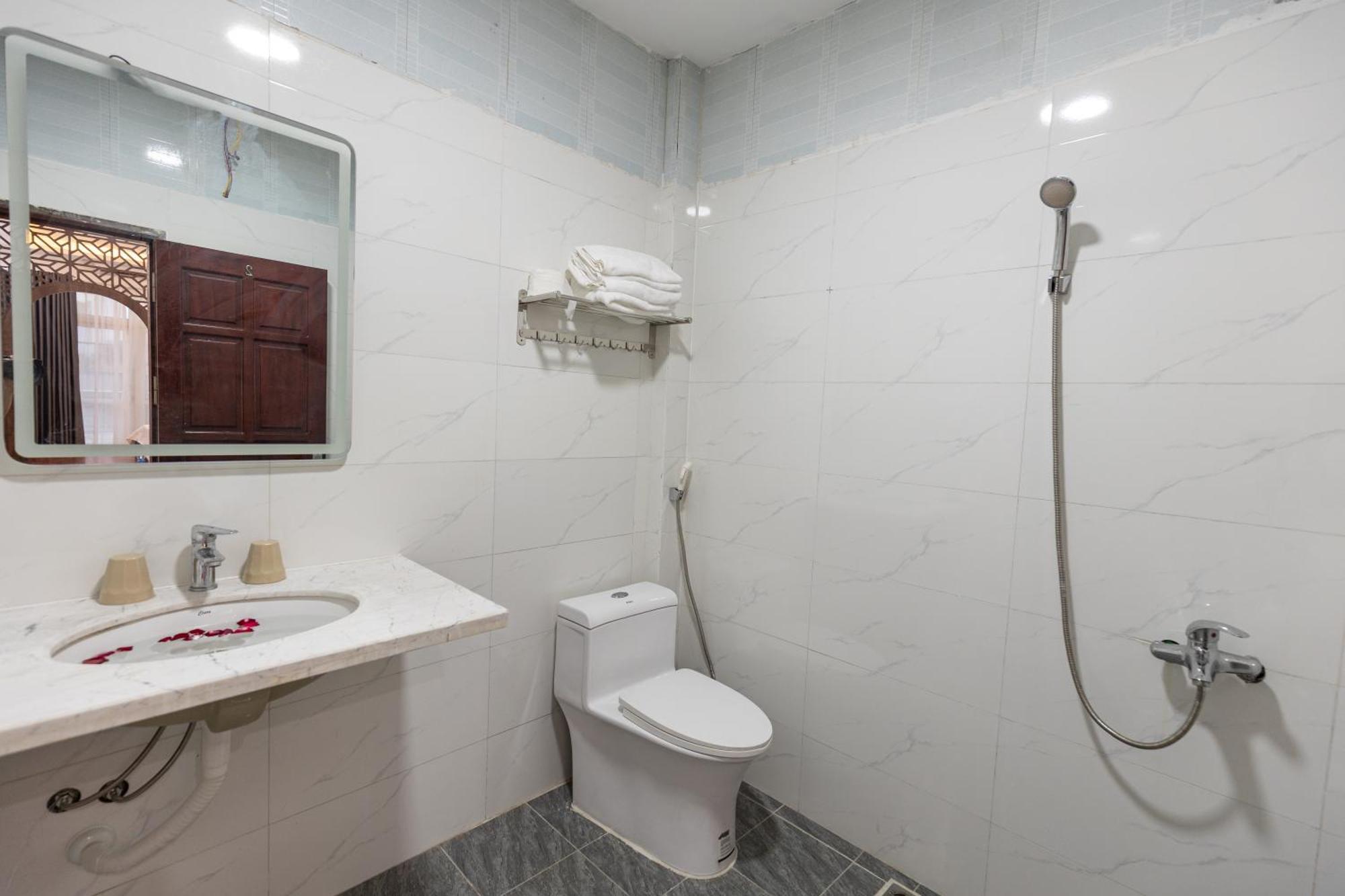 Hoang Gia Hotel Đông Anh Ngoại thất bức ảnh
