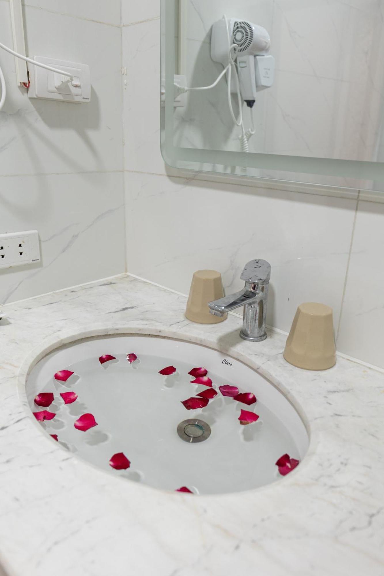 Hoang Gia Hotel Đông Anh Ngoại thất bức ảnh