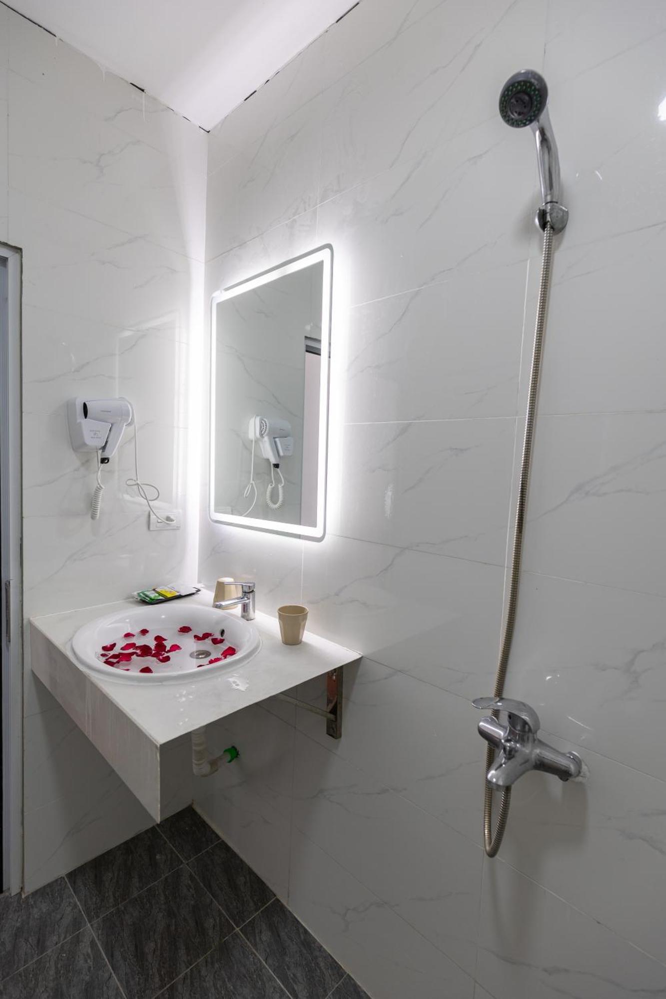 Hoang Gia Hotel Đông Anh Ngoại thất bức ảnh